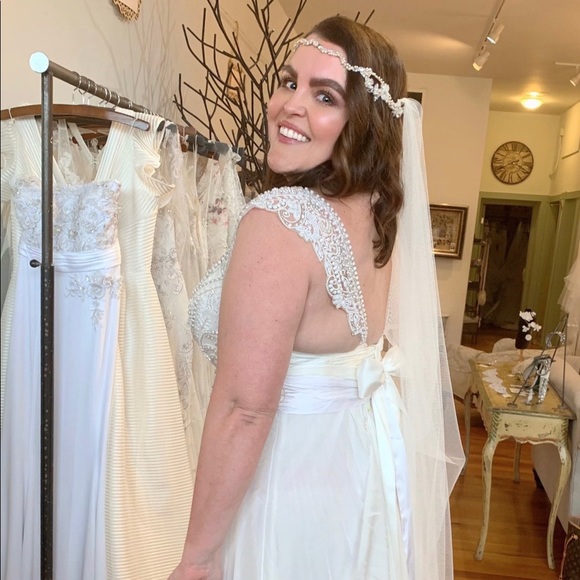 Anna Campbell Sorrento Wedding Dress - Picture 9 of 10